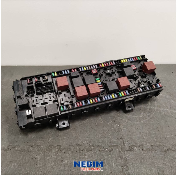 Volvo Volvo - 22619989 - Zekering- en relaiscentrum - Recambio: foto 1 Volvo Volvo - 22619989 - Zekering- en relaiscentrum - Recambio: foto 1