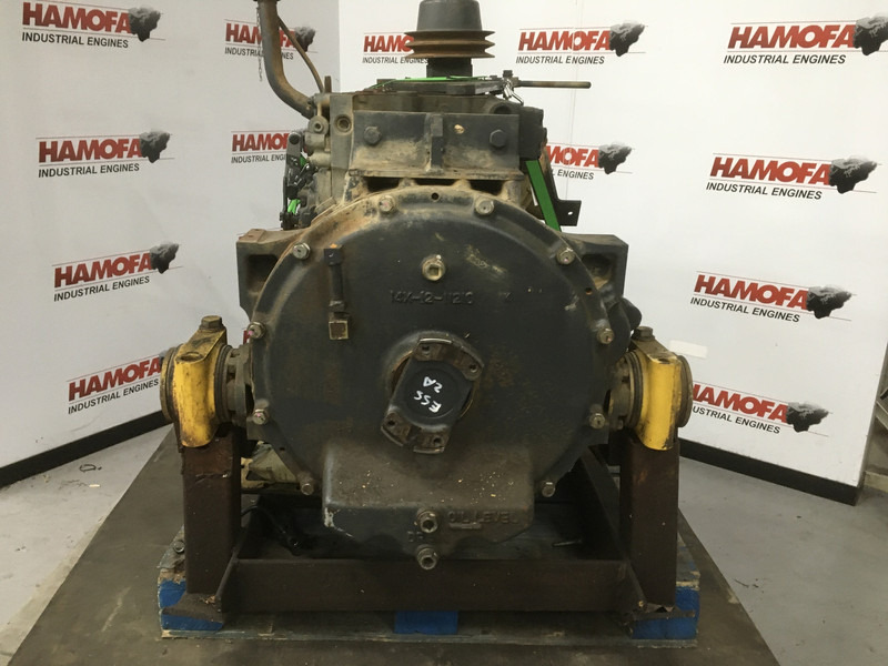 Komatsu S6D125E-2 USED - Maquinaria de construcción: foto 3 Komatsu S6D125E-2 USED - Maquinaria de construcción: foto 3