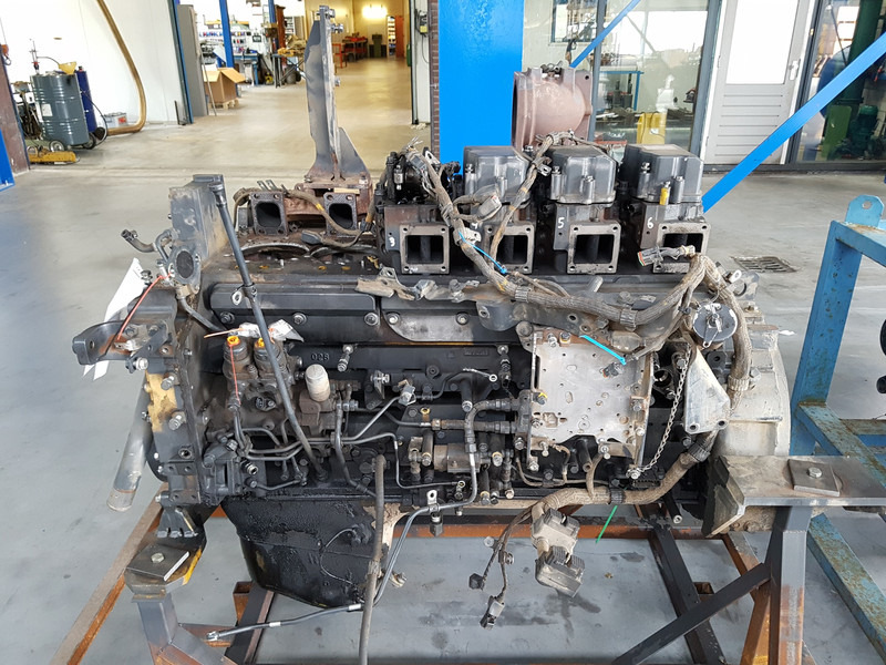 Komatsu SAA6D140E-6 FOR PARTS - Maquinaria de construcción: foto 1 Komatsu SAA6D140E-6 FOR PARTS - Maquinaria de construcción: foto 1