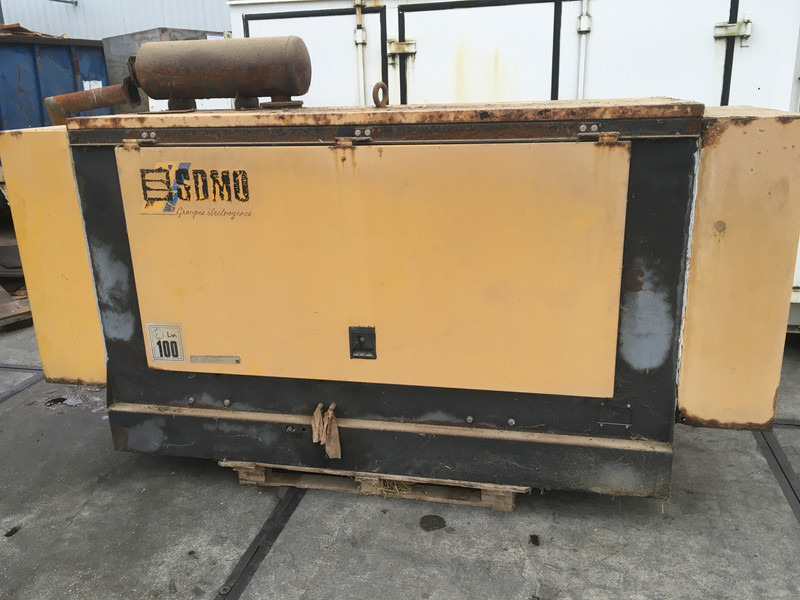 Perkins T6.354.4 GENERATOR 87 KVA USED - Generador industriale: foto 1 Perkins T6.354.4 GENERATOR 87 KVA USED - Generador industriale: foto 1