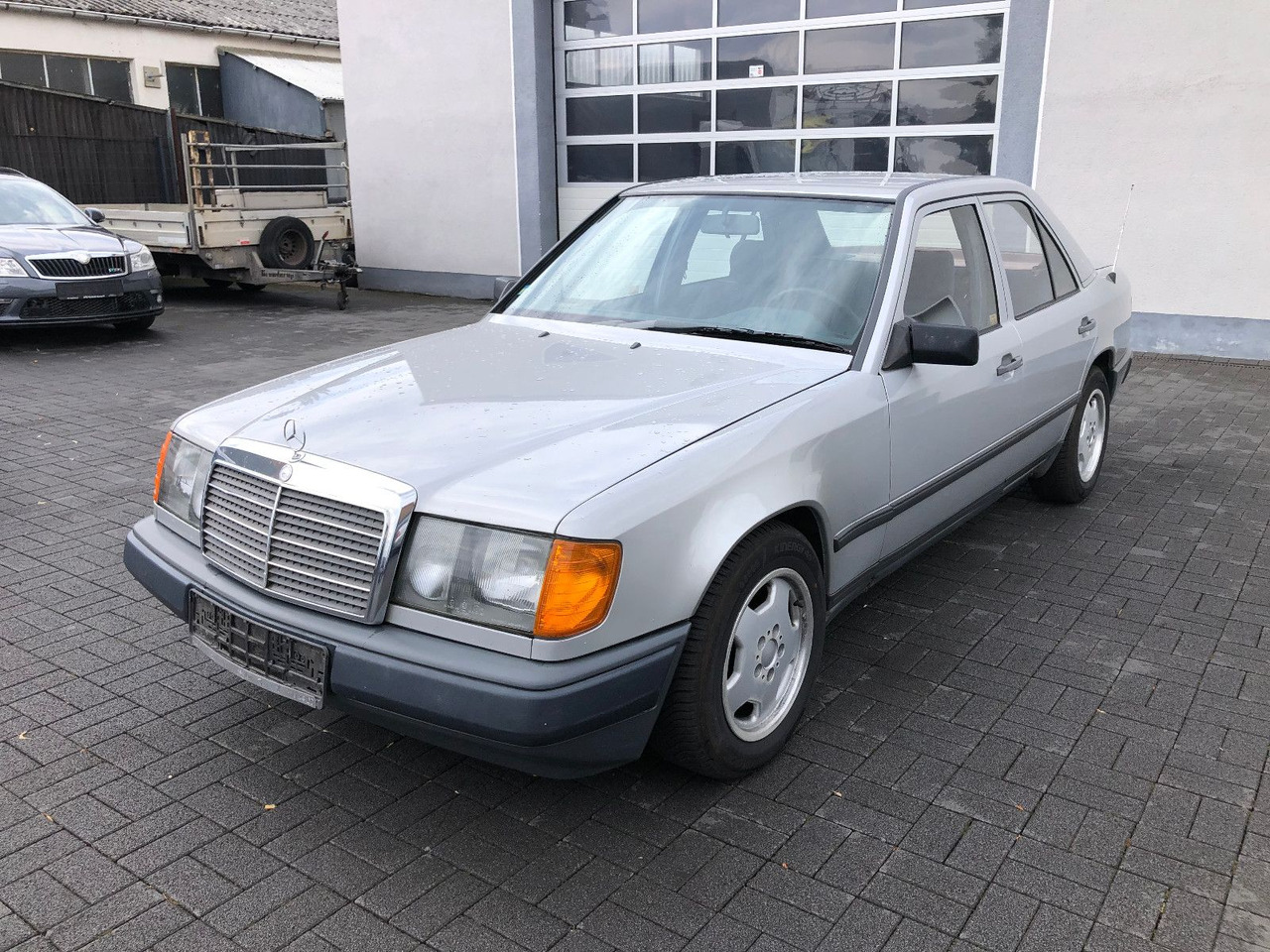 Mercedes-Benz W124 E 260 - Berlina: foto 1 Mercedes-Benz W124 E 260 - Berlina: foto 1