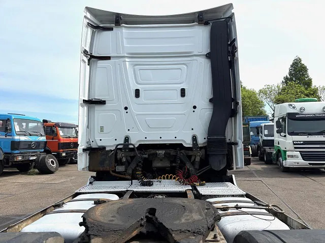 Cabeza tractora Mercedes-Benz Actros 1845 LS BIGSPACE (RETARDER / EURO 5 / TELLIGENT GEARBOX / FULL SPOILERSET / 2x DIESELTANK / AIRCONDITIONING): foto 13