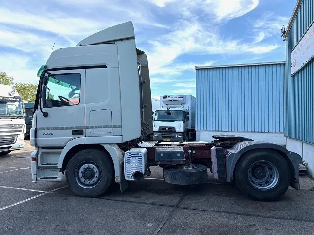 Mercedes-Benz Actros 1846 LS (MP2) (EPS WITH CLUTCH (3 PEDALS) / RETARDER / AIRCONDITIONING / ETC) - Cabeza tractora: foto 5 Mercedes-Benz Actros 1846 LS (MP2) (EPS WITH CLUTCH (3 PEDALS) / RETARDER / AIRCONDITIONING / ETC) - Cabeza tractora: foto 5