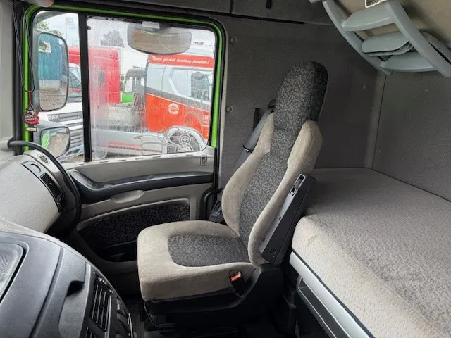 Arrendamiento de DAF XF 105.460 8x2 CHASSIS WITH MULTILIFT SYSTEM (ZF16 MANUAL GEARBOX / MX-BRAKE / 9.000 KG. FRONT-AXLE / LIFT-AXLES / FRIDGE / ETC. DAF XF 105.460 8x2 CHASSIS WITH MULTILIFT SYSTEM (ZF16 MANUAL GEARBOX / MX-BRAKE / 9.000 KG. FRONT-AXLE / LIFT-AXLES / FRIDGE / ETC.: foto 13