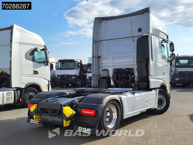 DAF XF 530 4X2 SSC ADR Standklima ACC 2x Tanks Navi Euro 6 - Cabeza tractora: foto 5 DAF XF 530 4X2 SSC ADR Standklima ACC 2x Tanks Navi Euro 6 - Cabeza tractora: foto 5