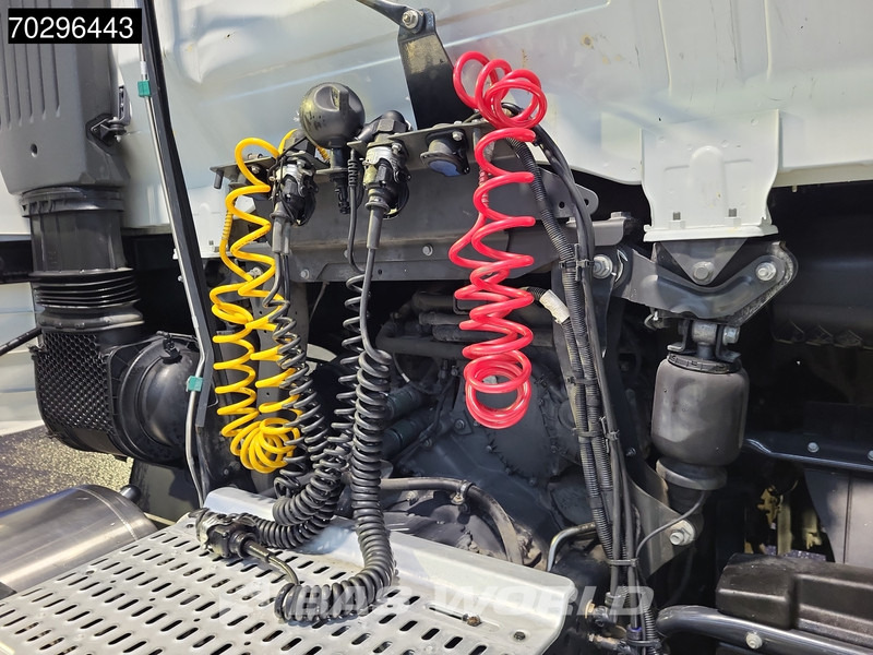 Iveco S-Way 460 S-Way 4X2 LNG! Retarder 2x Tanks - Cabeza tractora: foto 5 Iveco S-Way 460 S-Way 4X2 LNG! Retarder 2x Tanks - Cabeza tractora: foto 5