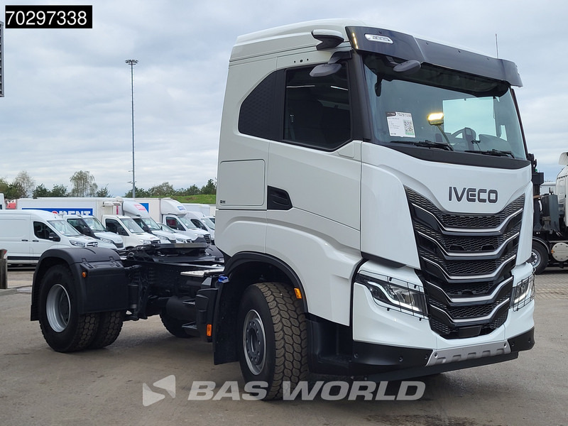 Iveco X-Way 500 4X2 NEW! Retarder Big-Axle Standklima MirrorCam Navi LED ACC Euro 6 - Cabeza tractora: foto 3 Iveco X-Way 500 4X2 NEW! Retarder Big-Axle Standklima MirrorCam Navi LED ACC Euro 6 - Cabeza tractora: foto 3