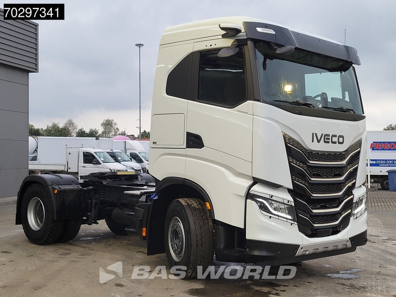 Iveco X-Way 500 4X2 NEW! Retarder Big-Axle Standklima MirrorCam Navi LED ACC Euro 6 - Cabeza tractora: foto 3 Iveco X-Way 500 4X2 NEW! Retarder Big-Axle Standklima MirrorCam Navi LED ACC Euro 6 - Cabeza tractora: foto 3