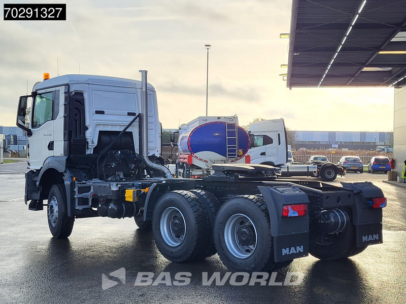 MAN TGS 33.400 6X4 NEW! Full-Steel Big-Axle Drumbrakes LED Euro 2 - Cabeza tractora: foto 2 MAN TGS 33.400 6X4 NEW! Full-Steel Big-Axle Drumbrakes LED Euro 2 - Cabeza tractora: foto 2