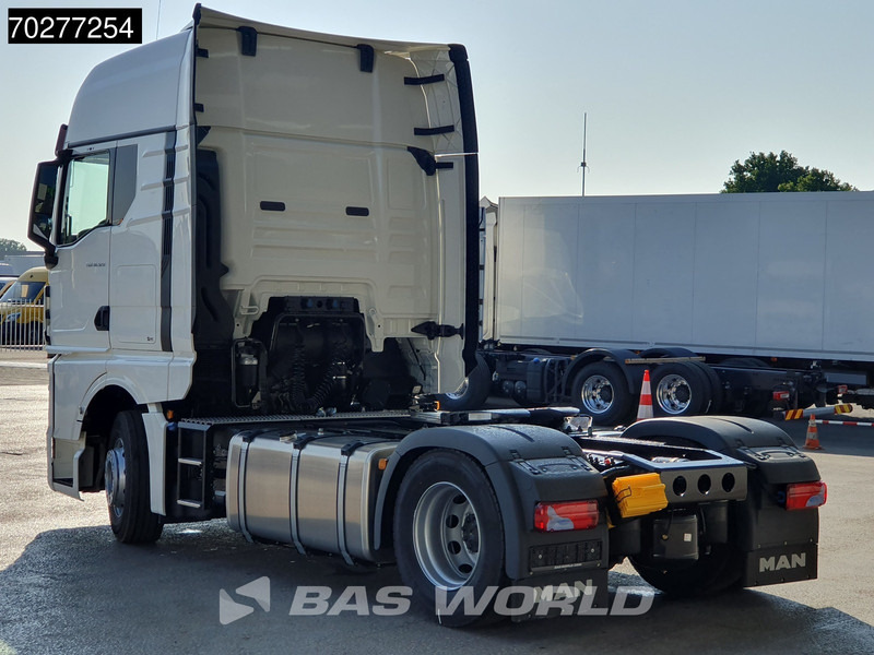 MAN TGX 18.520 4X2 NEW! GX Retarder 2x Tanks Standklima ACC - Cabeza tractora: foto 2 MAN TGX 18.520 4X2 NEW! GX Retarder 2x Tanks Standklima ACC - Cabeza tractora: foto 2