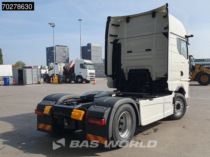 MAN TGX 18.520 4X2 NEW! GX Retarder 2x Tanks Standklima MirrorCam Navi LED - Cabeza tractora: foto 5 MAN TGX 18.520 4X2 NEW! GX Retarder 2x Tanks Standklima MirrorCam Navi LED - Cabeza tractora: foto 5