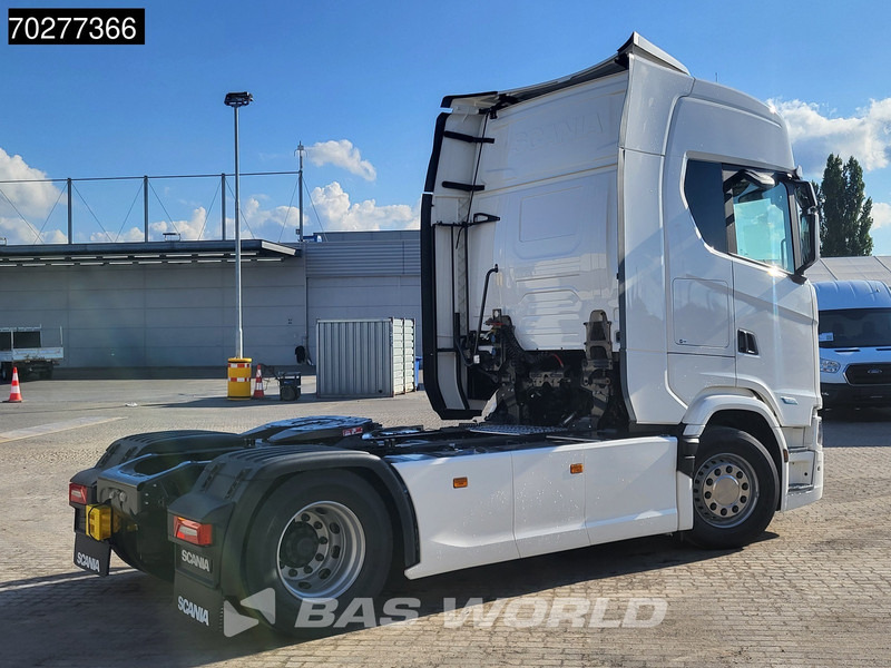 Scania S560 4X2 NEW! Retarder Full-Air 2xTanks Leder Standklima Navi ACC LED - Cabeza tractora: foto 5 Scania S560 4X2 NEW! Retarder Full-Air 2xTanks Leder Standklima Navi ACC LED - Cabeza tractora: foto 5