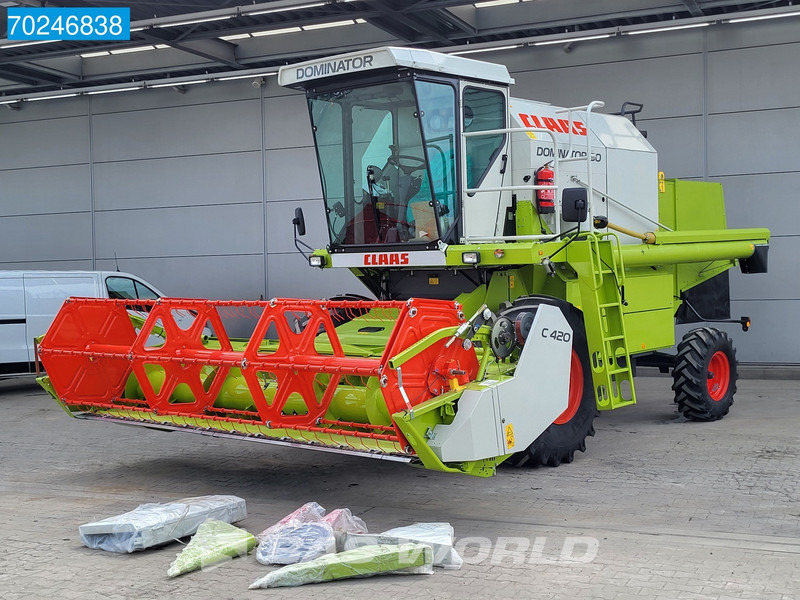 Claas Dominator 130 Dominator 130 4X2 4Mtr HEADER - PERKINS TIER 3 - Cosechadora de granos: foto 2 Claas Dominator 130 Dominator 130 4X2 4Mtr HEADER - PERKINS TIER 3 - Cosechadora de granos: foto 2