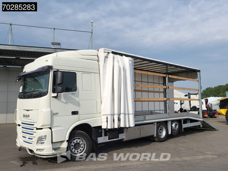 DAF XF 460 6X2 Machine Transporter hydraulic ramp Retarder Lift+Lenkasche Euro 6 - Camión portavehículos: foto 1 DAF XF 460 6X2 Machine Transporter hydraulic ramp Retarder Lift+Lenkasche Euro 6 - Camión portavehículos: foto 1