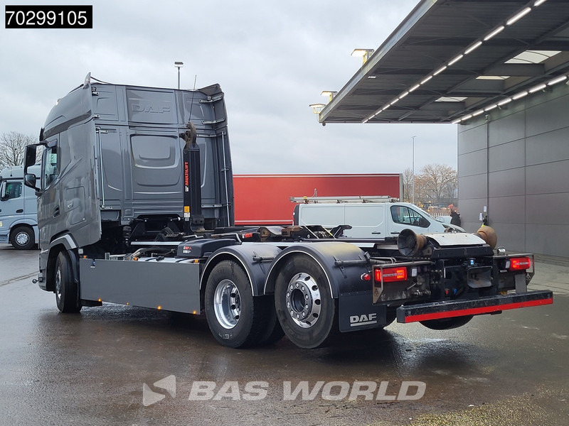 DAF XG 530 6X2 HIAB Multilift ULT21S61-WMITF Lift + Steering Axle Retarder Automatic Euro 6 - Camión multibasculante: foto 2 DAF XG 530 6X2 HIAB Multilift ULT21S61-WMITF Lift + Steering Axle Retarder Automatic Euro 6 - Camión multibasculante: foto 2
