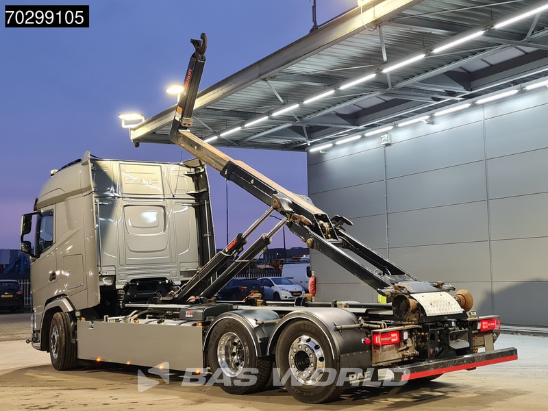 DAF XG 530 6X2 HIAB Multilift ULT21S61-WMITF Lift + Steering Axle Retarder Automatic Euro 6 - Camión multibasculante: foto 2 DAF XG 530 6X2 HIAB Multilift ULT21S61-WMITF Lift + Steering Axle Retarder Automatic Euro 6 - Camión multibasculante: foto 2