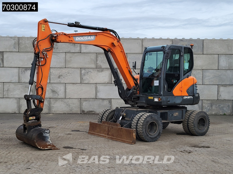 Doosan DX57 W-5 A/C - 3 Buckets - Excavadora de ruedas: foto 2 Doosan DX57 W-5 A/C - 3 Buckets - Excavadora de ruedas: foto 2