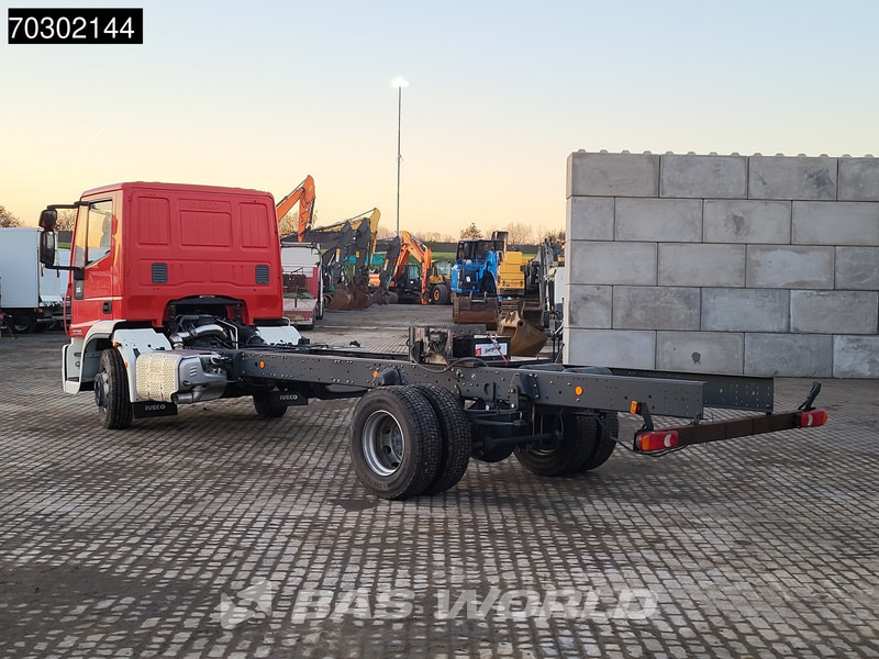Iveco Eurocargo 160E320 4X2 NEW! 16T chassis 2016 production Euro 6 - Camión chasis: foto 2 Iveco Eurocargo 160E320 4X2 NEW! 16T chassis 2016 production Euro 6 - Camión chasis: foto 2