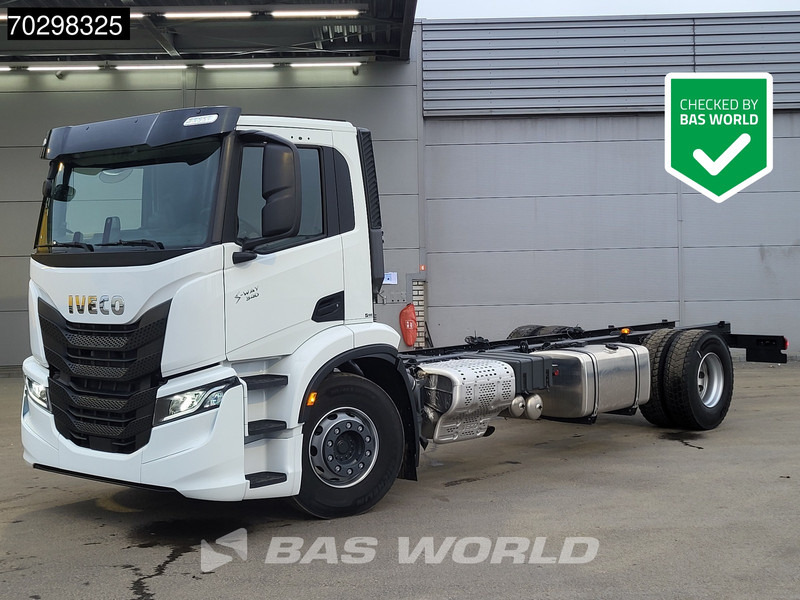 Iveco S-Way 340 4X2 NEW! Chassis Automatic LED Navi ACC Euro 6 - Camión chasis: foto 1 Iveco S-Way 340 4X2 NEW! Chassis Automatic LED Navi ACC Euro 6 - Camión chasis: foto 1