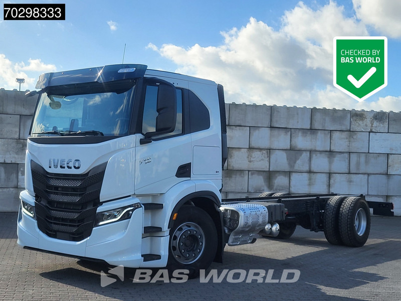 Iveco S-Way 340 4X2 NEW! Chassis Automatic Navi LED Euro 6 - Camión chasis: foto 1 Iveco S-Way 340 4X2 NEW! Chassis Automatic Navi LED Euro 6 - Camión chasis: foto 1