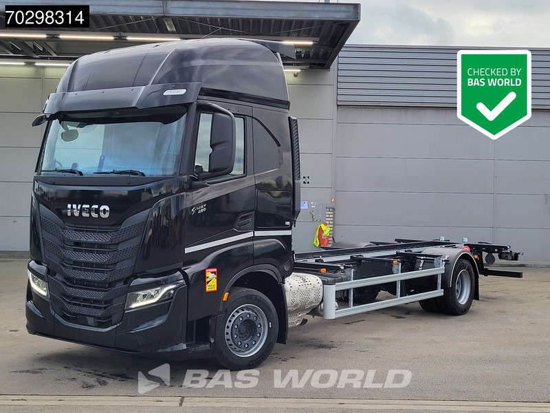 Iveco S-Way 460 4X2 NEW!! BDF Automatic Full air ACC Led Euro 6 - Camión portacontenedore/ Intercambiable: foto 1 Iveco S-Way 460 4X2 NEW!! BDF Automatic Full air ACC Led Euro 6 - Camión portacontenedore/ Intercambiable: foto 1
