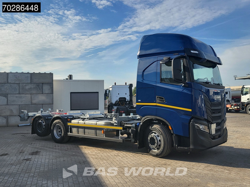 Iveco S-Way 500 6X2 NEW! BDF Lift+steering Axle Automatic Standklima Navi ACC Euro 6 - Camión portacontenedore/ Intercambiable: foto 3 Iveco S-Way 500 6X2 NEW! BDF Lift+steering Axle Automatic Standklima Navi ACC Euro 6 - Camión portacontenedore/ Intercambiable: foto 3