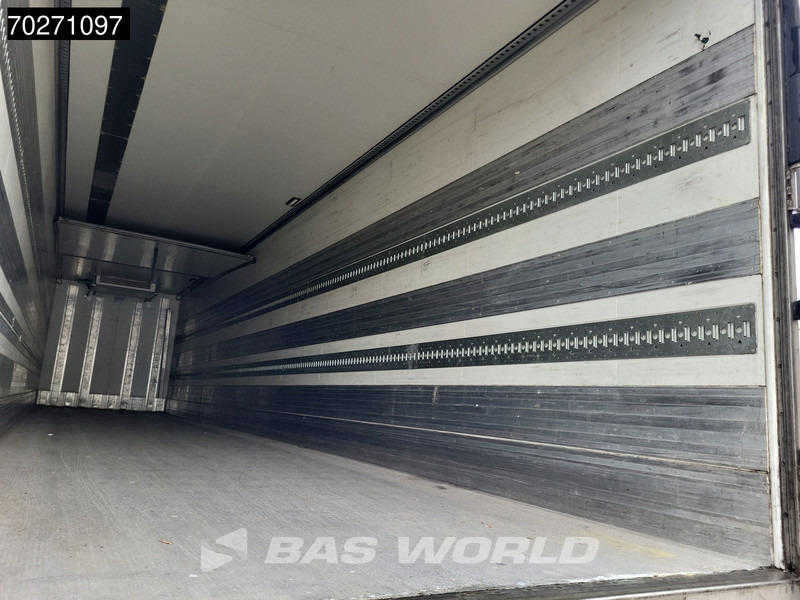 Arrendamiento de Krone Blueeze 3 axles Tailgate Liftachse Ladebordwand Krone Blueeze 3 axles Tailgate Liftachse Ladebordwand: foto 13 Arrendamiento de Krone Blueeze 3 axles Tailgate Liftachse Ladebordwand Krone Blueeze 3 axles Tailgate Liftachse Ladebordwand: foto 13