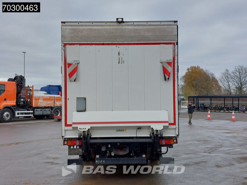 Camión caja cerrada MAN TGM 15.250 4X2 15tonner Automatic Ladebordwand Euro 6: foto 9
