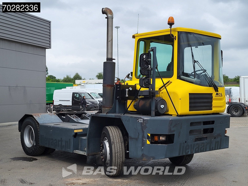 MOL YT200/4X2 4X2 Big-Axle Drumbrakes Hebesattel - Tractor industrial: foto 3 MOL YT200/4X2 4X2 Big-Axle Drumbrakes Hebesattel - Tractor industrial: foto 3