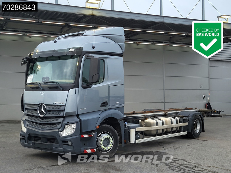 Mercedes-Benz Actros 1843 4X2 BDF 2xTanks Automatic Euro 6 - Camión portacontenedore/ Intercambiable: foto 1 Mercedes-Benz Actros 1843 4X2 BDF 2xTanks Automatic Euro 6 - Camión portacontenedore/ Intercambiable: foto 1