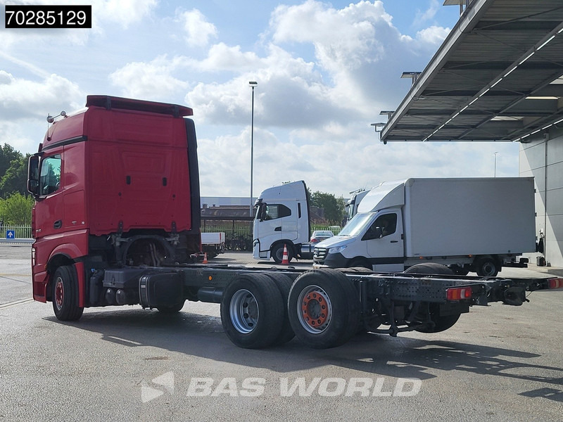 Mercedes-Benz Actros 2548 Actros 6X2 BigSpace Retarder PTO Liftachse Xenon ACC Navi Euro 6 - Camión chasis: foto 2 Mercedes-Benz Actros 2548 Actros 6X2 BigSpace Retarder PTO Liftachse Xenon ACC Navi Euro 6 - Camión chasis: foto 2