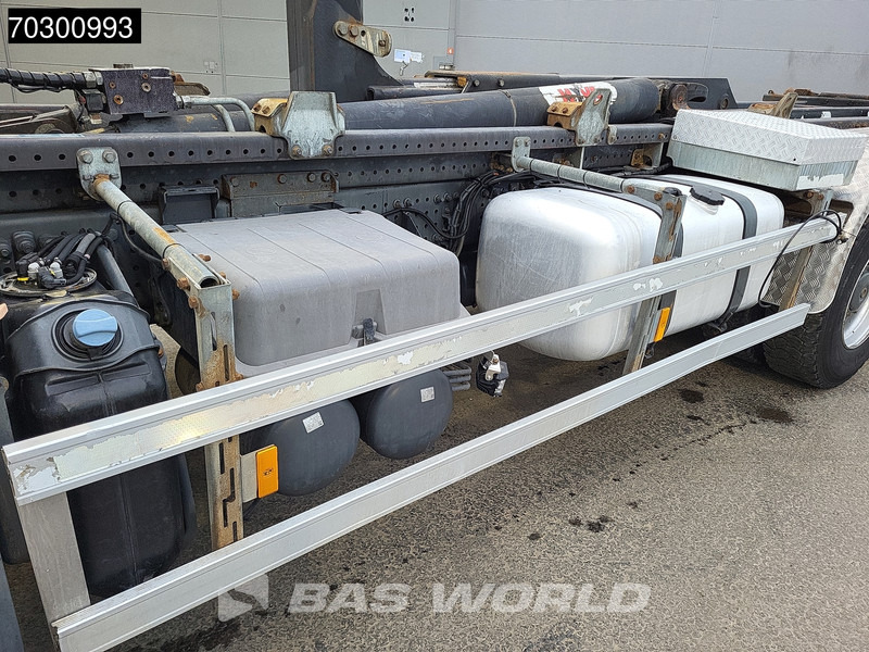 Camión multibasculante Mercedes-Benz Arocs 3342 6X4 HYVA 26-62-S Hooklift Big-Axle Automatic Euro 6: foto 18
