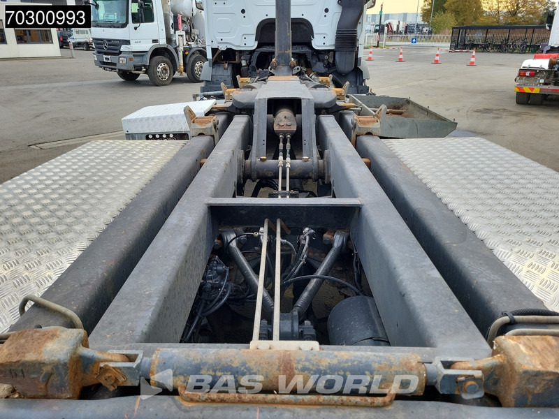 Camión multibasculante Mercedes-Benz Arocs 3342 6X4 HYVA 26-62-S Hooklift Big-Axle Automatic Euro 6: foto 15