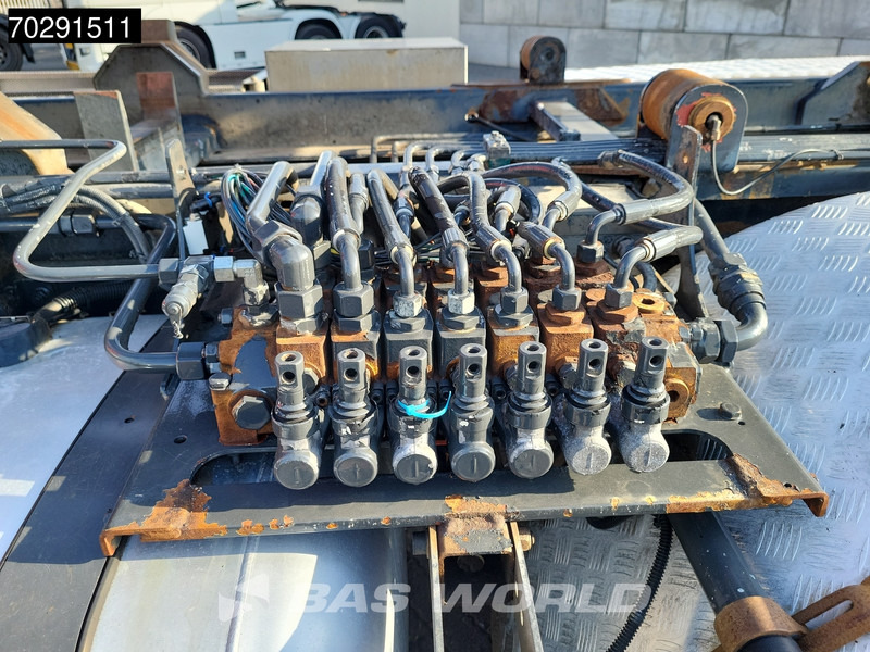 Arrendamiento de Mercedes-Benz Arocs 4145 8X4 NL-Truck HMF RCL 5300 Crane Hyva 26-51-S Hooklift Steelsuspension Big-Axle Automatic Euro 6 Mercedes-Benz Arocs 4145 8X4 NL-Truck HMF RCL 5300 Crane Hyva 26-51-S Hooklift Steelsuspension Big-Axle Automatic Euro 6: foto 18