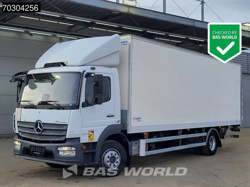 Mercedes-Benz Atego 1318 4X2 13.5tonner Automatic 1500kg Ladebordwand Euro 6 - Camión caja cerrada: foto 1 Mercedes-Benz Atego 1318 4X2 13.5tonner Automatic 1500kg Ladebordwand Euro 6 - Camión caja cerrada: foto 1
