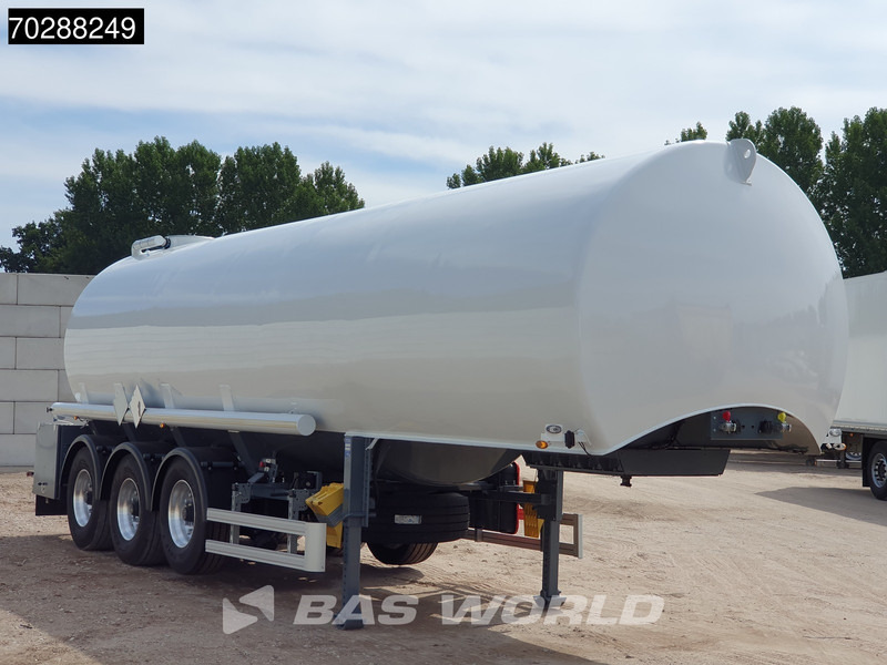 Tanker Solutions CLP-36/1 New! 36.000 L Fuel Tank Liftachse - Semirremolque cisterna: foto 3 Tanker Solutions CLP-36/1 New! 36.000 L Fuel Tank Liftachse - Semirremolque cisterna: foto 3
