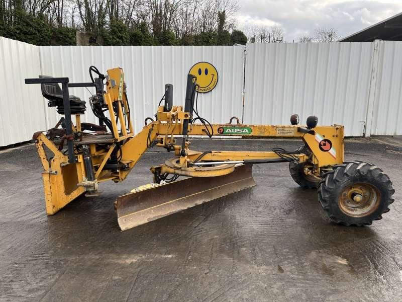 Ausa Niveleuse OP NV2500 - Grader: foto 1 Ausa Niveleuse OP NV2500 - Grader: foto 1