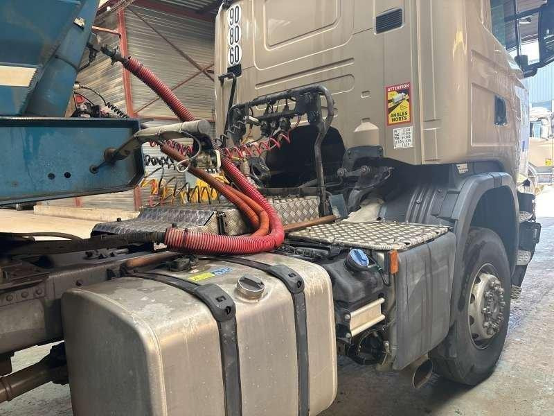 Scania G450 4X4 - Cabeza tractora: foto 4 Scania G450 4X4 - Cabeza tractora: foto 4