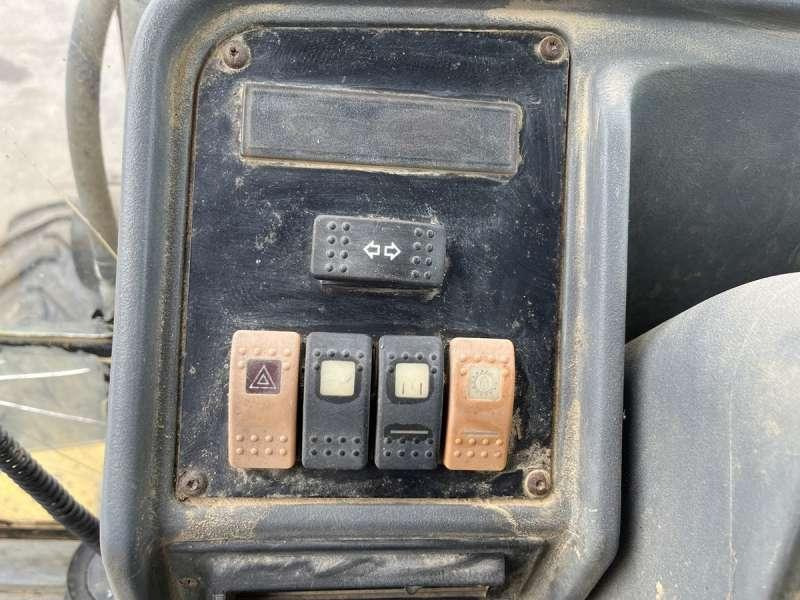 Retroexcavadora Caterpillar 428C: foto 38
