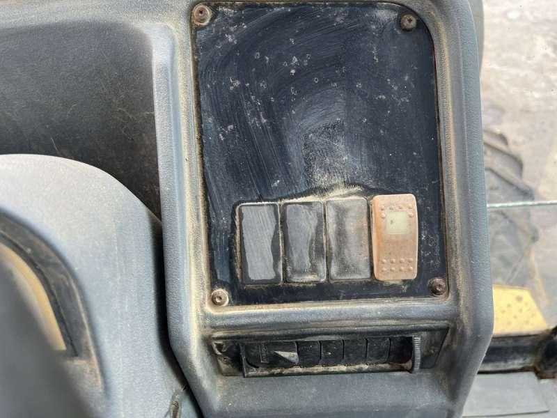 Retroexcavadora Caterpillar 428C: foto 39