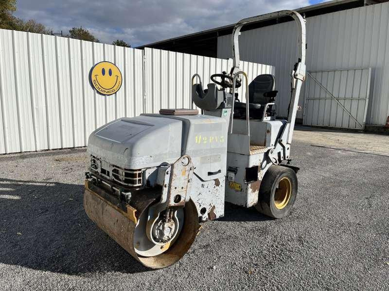 Caterpillar CB225E - Apisonadora de asfalto: foto 2 Caterpillar CB225E - Apisonadora de asfalto: foto 2