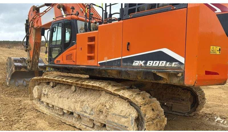 Doosan DX800LC-7 - Excavadora de cadenas: foto 1 Doosan DX800LC-7 - Excavadora de cadenas: foto 1