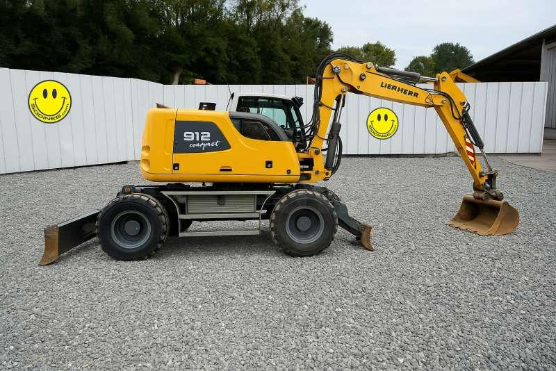 Liebherr A912 COMPACT - Excavadora de ruedas: foto 1 Liebherr A912 COMPACT - Excavadora de ruedas: foto 1