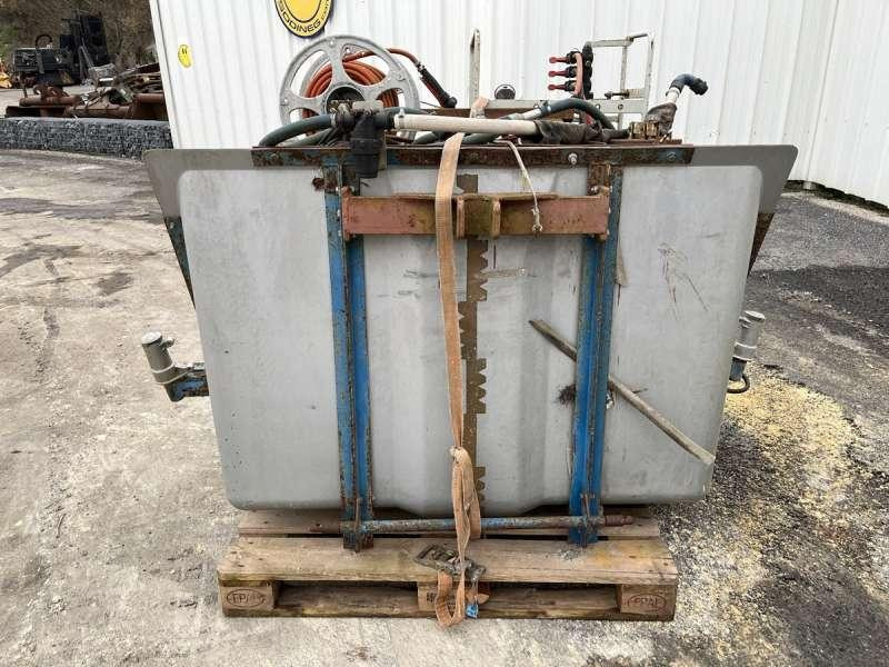 Tecnoma Matériel Agricole CUVE DE TRAITEMENT PHYTO - Pulverizador suspendido: foto 1 Tecnoma Matériel Agricole CUVE DE TRAITEMENT PHYTO - Pulverizador suspendido: foto 1