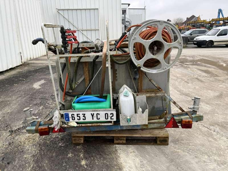 Tecnoma Matériel Agricole CUVE DE TRAITEMENT PHYTO - Pulverizador suspendido: foto 5 Tecnoma Matériel Agricole CUVE DE TRAITEMENT PHYTO - Pulverizador suspendido: foto 5