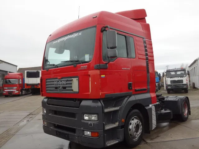 MAN TGA 18.430 MANUAL GEARBOX,AIRCO - Cabeza tractora: foto 1 MAN TGA 18.430 MANUAL GEARBOX,AIRCO - Cabeza tractora: foto 1