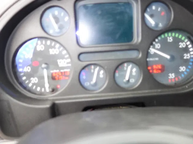 DAF LF 55.220 13500litertank - Camión cisterna: foto 3 DAF LF 55.220 13500litertank - Camión cisterna: foto 3