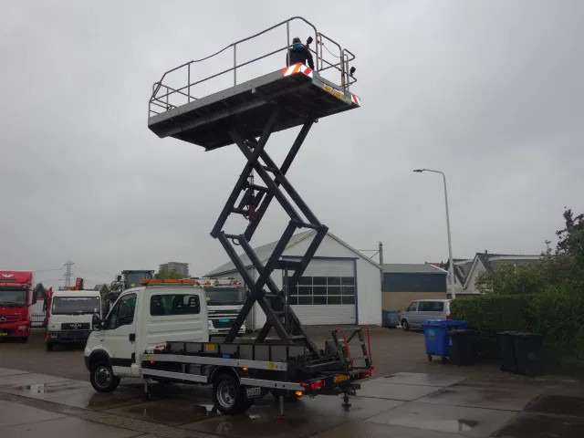 Iveco Daily 40C15 SKY WORKER PLATFORM 8 METER - Furgoneta: foto 5 Iveco Daily 40C15 SKY WORKER PLATFORM 8 METER - Furgoneta: foto 5