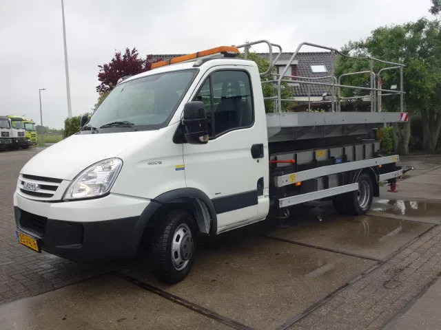 Iveco Daily 40C15 SKY WORKER PLATFORM 8 METER - Furgoneta: foto 2 Iveco Daily 40C15 SKY WORKER PLATFORM 8 METER - Furgoneta: foto 2