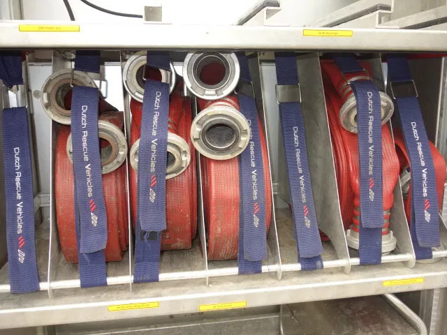 MAN TGM 15.250 FIRE TRUCK,2000 LITER TANK, FOAM TANK, AIRCO,WITH EQUIPMENT - Camión de bomberos: foto 4 MAN TGM 15.250 FIRE TRUCK,2000 LITER TANK, FOAM TANK, AIRCO,WITH EQUIPMENT - Camión de bomberos: foto 4